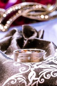 Ring 2 - extreme low budget wedding